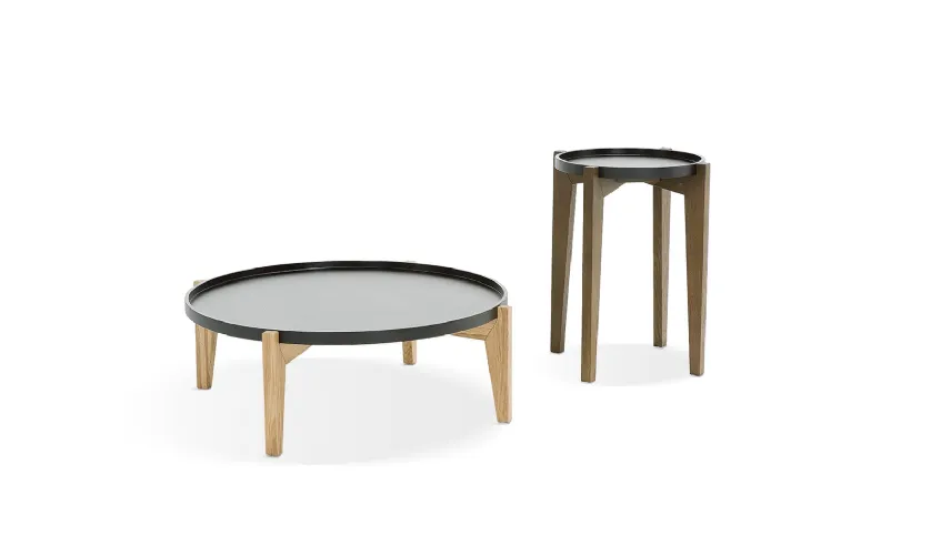 Tavolino rotondo Globen con top in legno laccato e gambe in legno massello di Egoitaliano