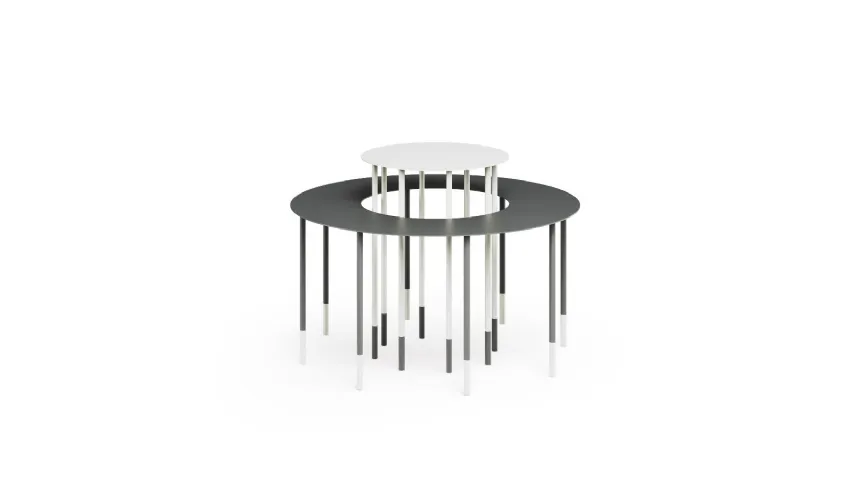 Tavolino Otto in metallo, costituito da due tavolini a doppia altezza, inseriti uno all’interno dell’altro, utilizzabili anche singolarmente di Egoitaliano