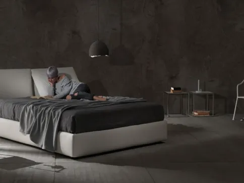 Letto in ecopelle con box contenitore e testiera relax Zoe Tre Ring 28 di Excò