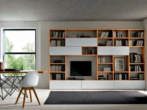 Libreria a muro Mixer CM88 in legno e laccato bianco opaco di FGF Mobili