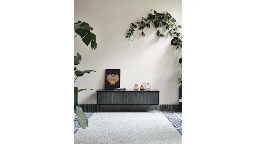 Madia Lea H73 in legno rivestita in tessuto con top in ceramica di Midj