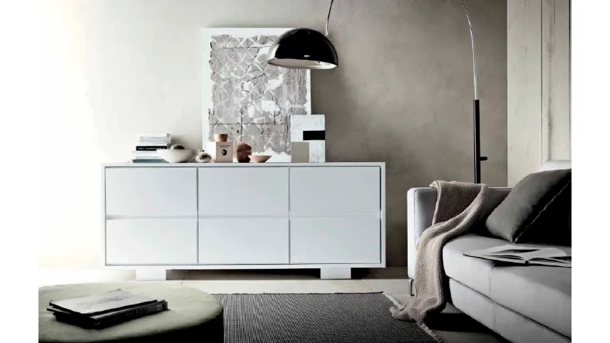 Madia a tre ante in laccato bianco opaco Living di FGF Mobili