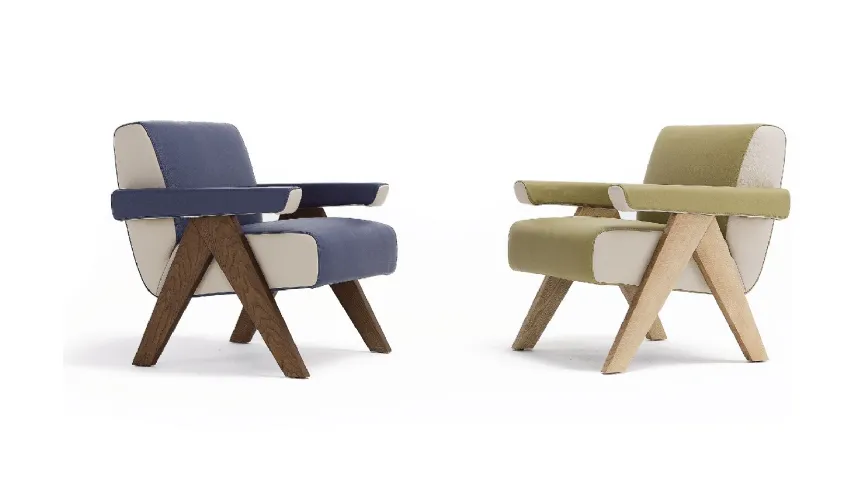 Poltroncina Fram in tessuto con struttura in legno massello di Egoitaliano