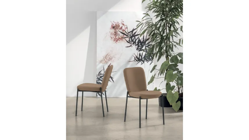 Sedia Akita di Target Point
