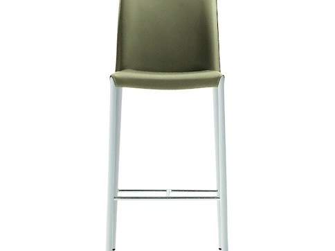 Sgabello in cuoio Nuvola di Midj