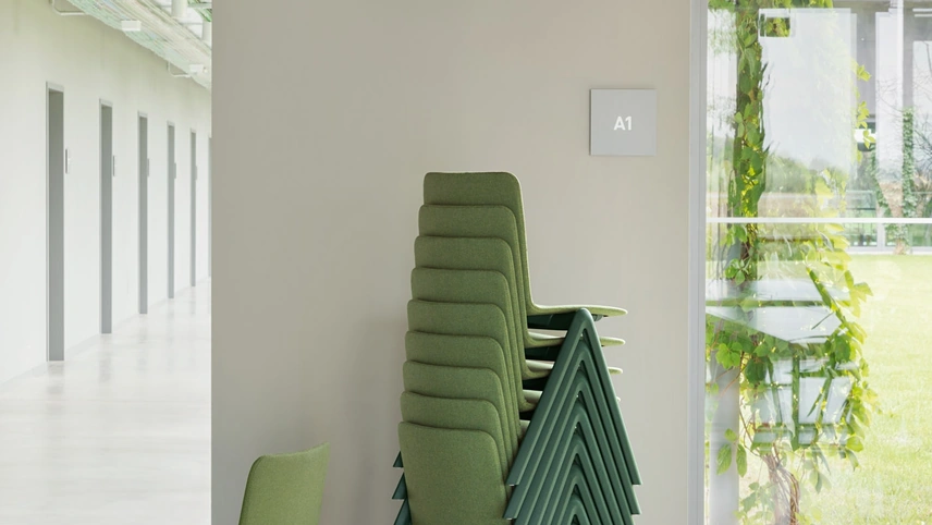 Sedia impilabile Stack Imbottita di Midj