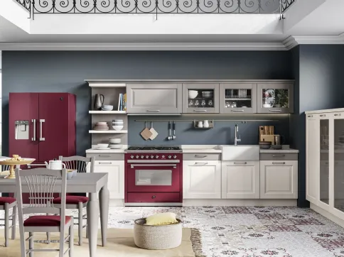Cucina Classica Oprah in legno massello laccato Bianco con particolari in laccato opaco Rosso di Creo