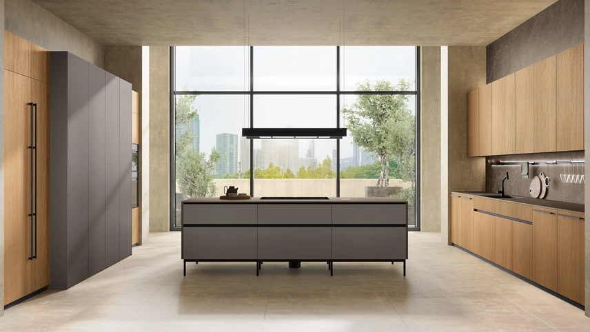 Cucina Moderna con isola Bera 09 in rovere e laccato di Lube