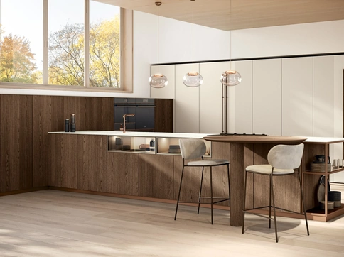 Cucina Moderna con penisola Bera 10 in rovere e laccato di Lube