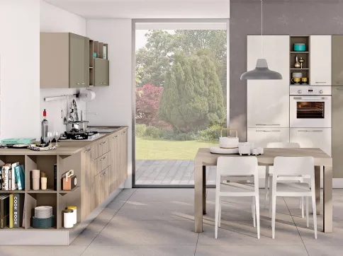 Cucina Moderna lineare Kyra finitura Rovere Cipria e laccato lucido Verde Lichene di Creo