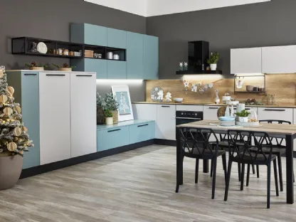 Cucina Moderna angolare Zoe in laccato opaco Verde Fiordo e Bianco di Creo